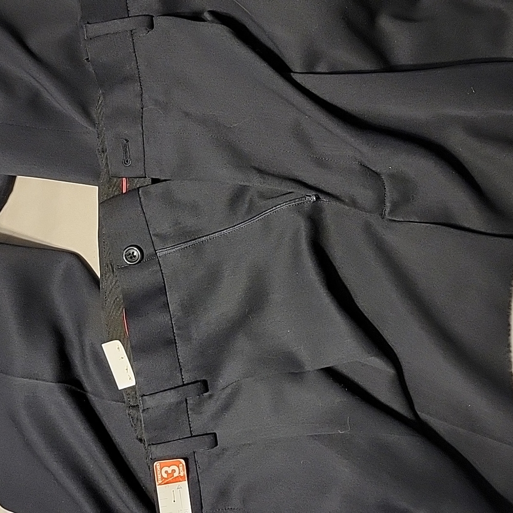 Izod 38x36 dress pants in navy